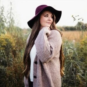 Meet your Posher, Kim